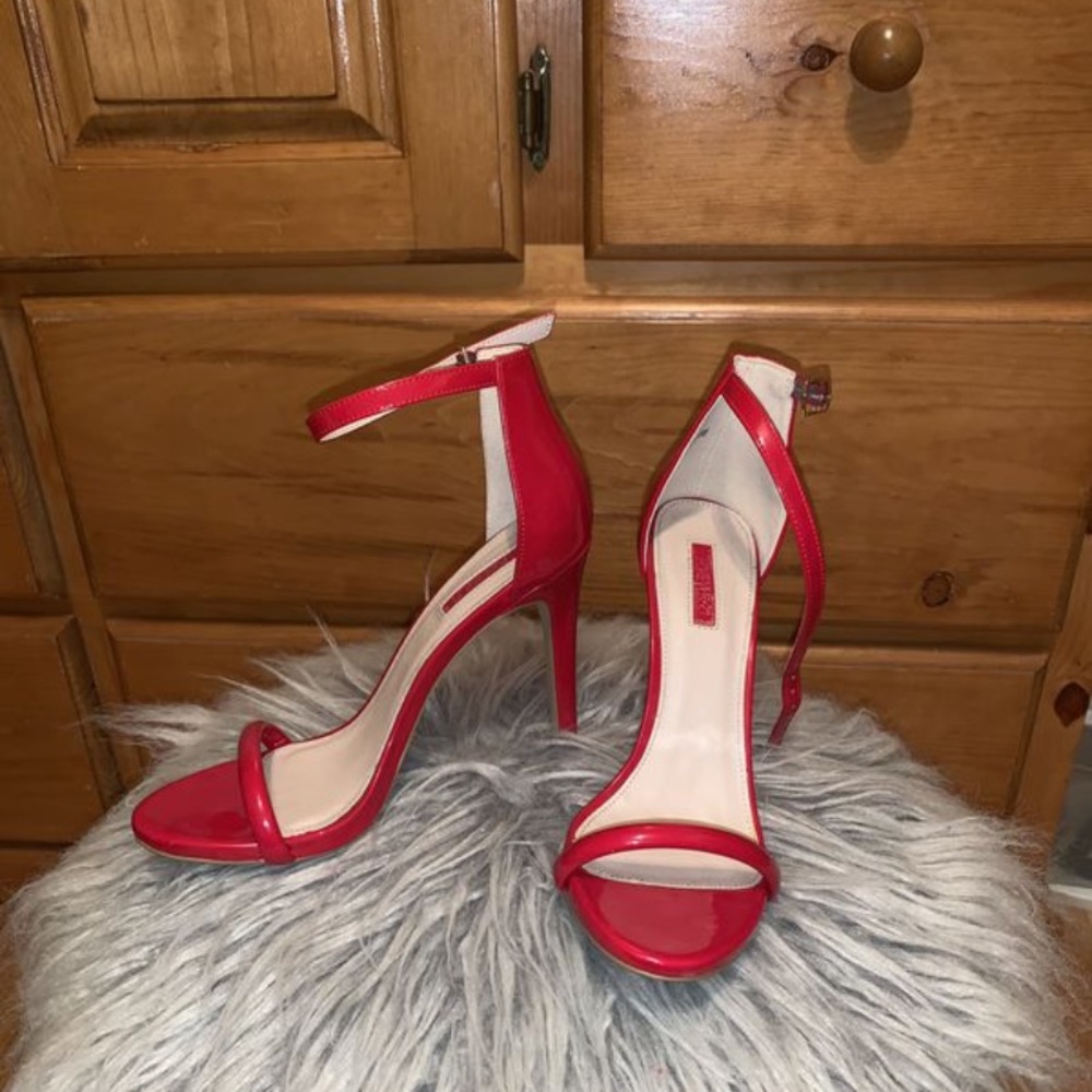 Red hot sexy hills
